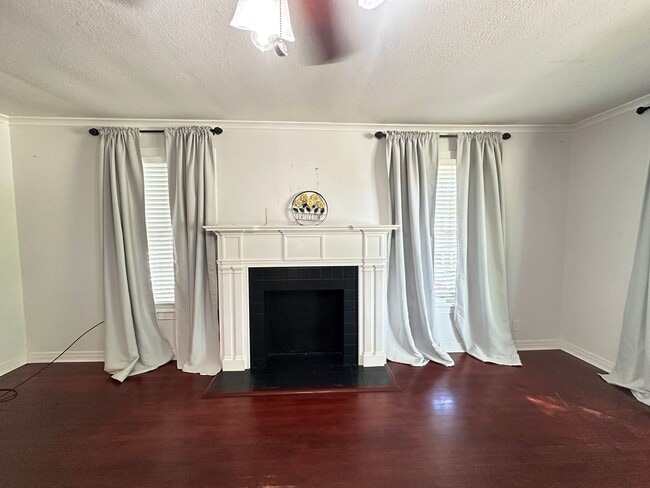 Foto del edificio - Spacious 2 Bedroom