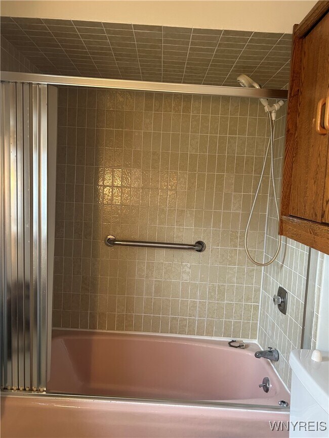 Foto del edificio - 29 Lake Ave