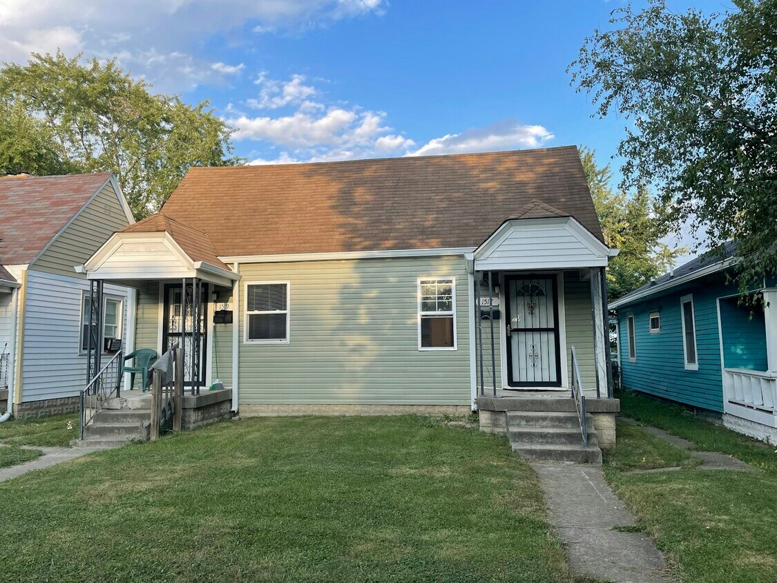 Primary Photo - 1517 N Chester Ave
