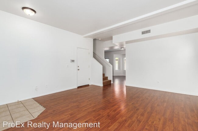 Building Photo - 4 br, 2.5 bath House - 7212 S 12th Pl