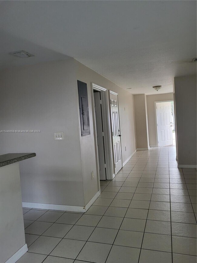 Foto del edificio - 14092 SW 260th St