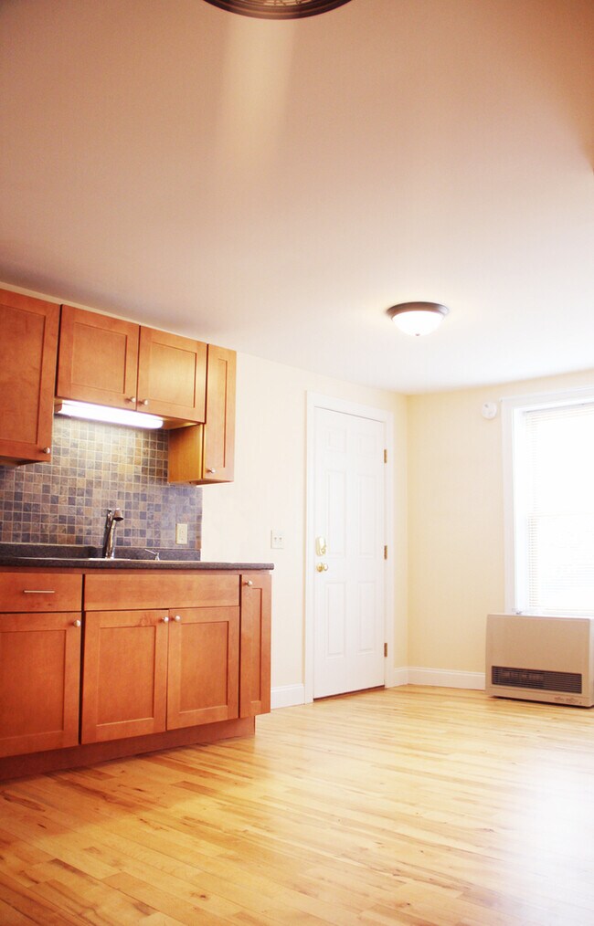 Foto del edificio - 155 Maple St