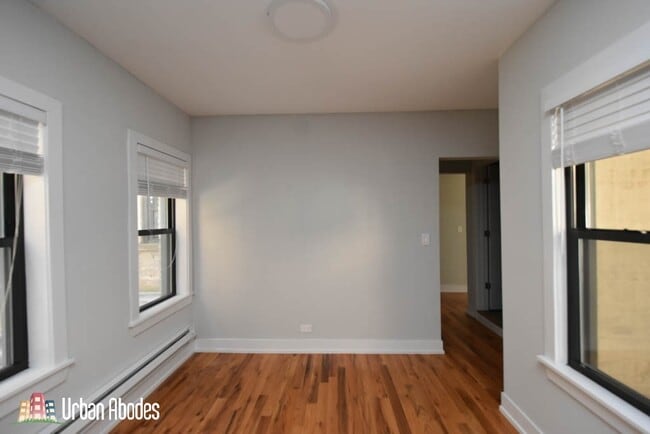 Building Photo - 811 Elm St