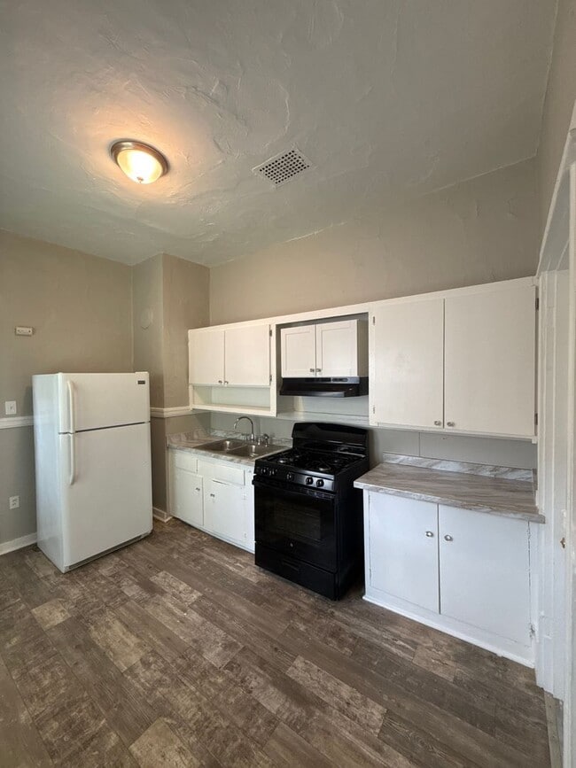 Building Photo - 1053 Fleece Pl