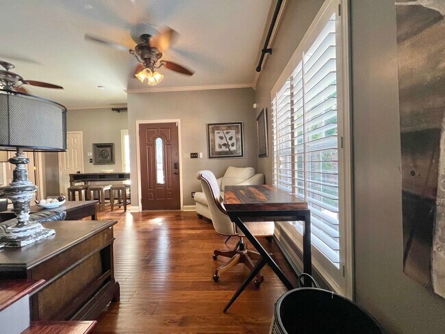 Foto del edificio - 6763 Blue Lake Ln