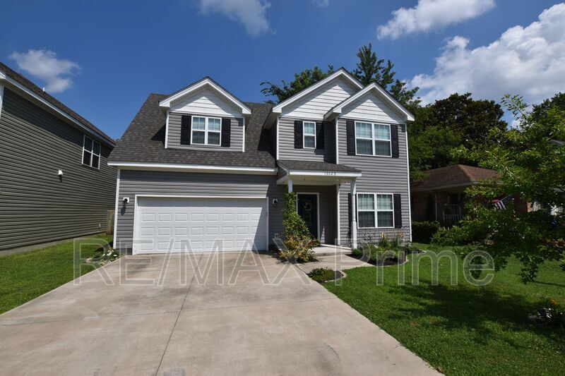 Primary Photo - 1302 Hawthorne Dr
