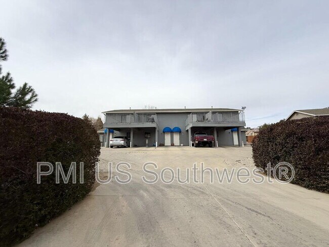 Foto del edificio - 9560 E Lakeshore Dr