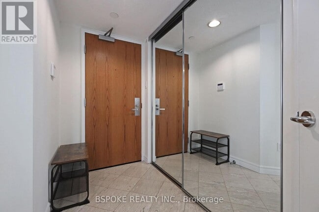 Building Photo - 38 Elm St