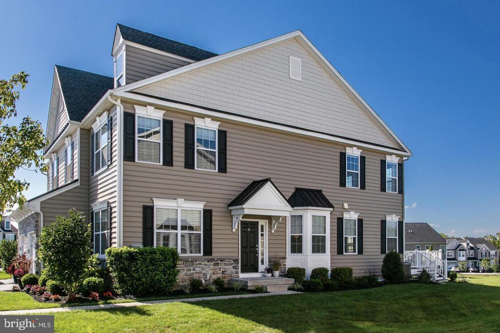 Building Photo - 312 W Boulder Dr