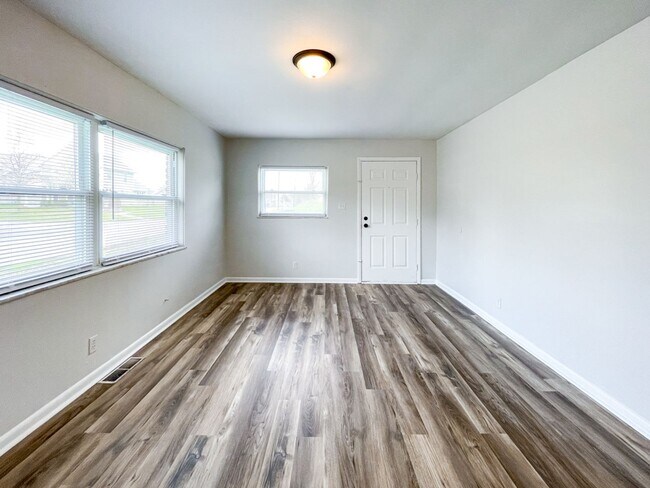 Foto del edificio - 2301 Perkins Ave - 3101 Wade S