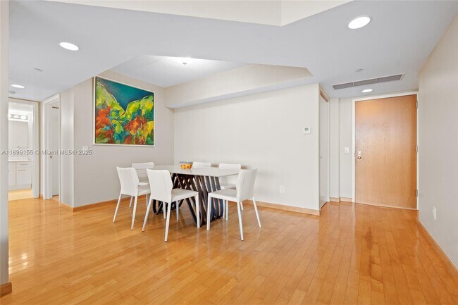 Foto del edificio - 21205 Yacht Club Dr