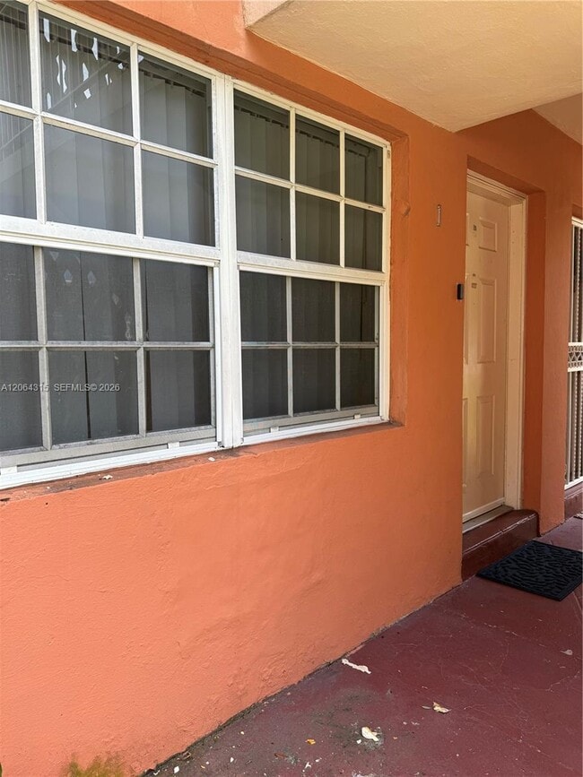 Building Photo - 3660 SW 10th St