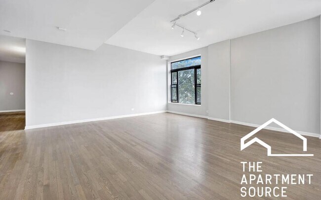 Building Photo - 4 bedroom in Chicago IL 60642