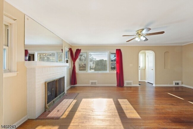 Building Photo - 298 Newark Ave