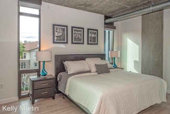 Foto del edificio - 1 br, 1 bath House - 100 W. Portland #504