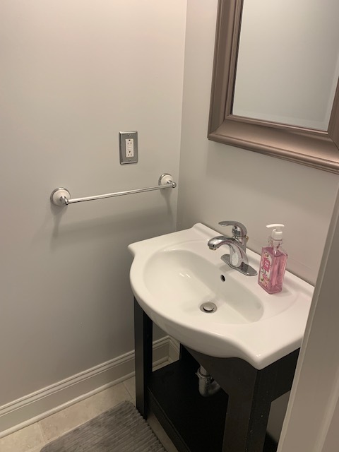 powder room in downstair bedroom - 2 Leeward Ln
