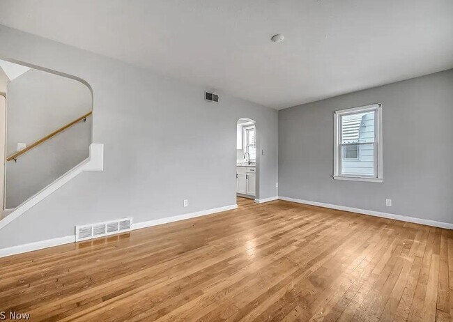 Building Photo - 3753 W 117th St