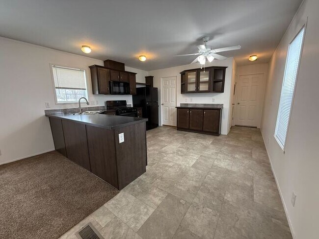 Building Photo - 71631 Heather Ct