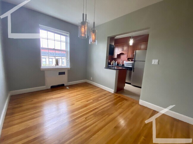 Foto del edificio - Unique Brookline Apartment