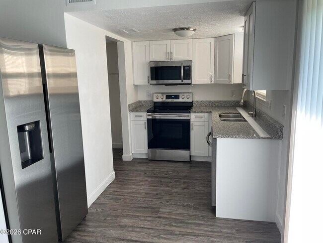 Foto del edificio - 2712 E 17th St