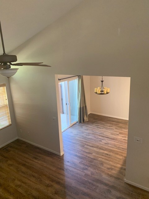 Dining Room - 110 Crabapple Dr