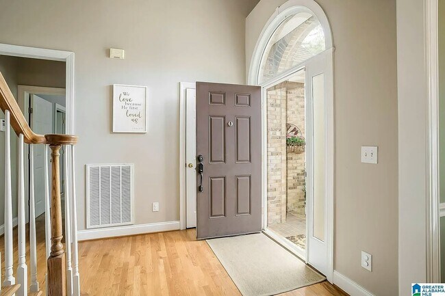 Foto del edificio - 2832 Cross Bridge Dr