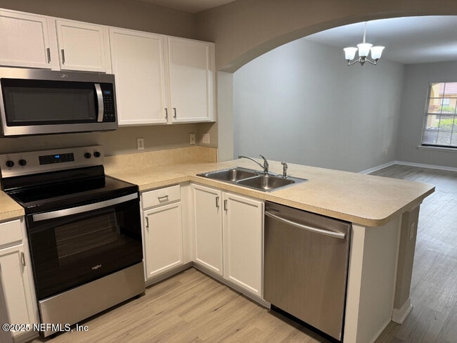 Building Photo - 718 Ginger Mill Dr