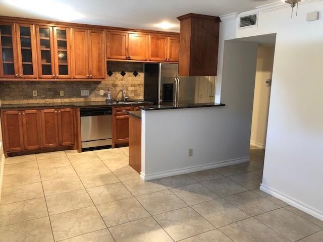 Foto principal - 407 E 45th St