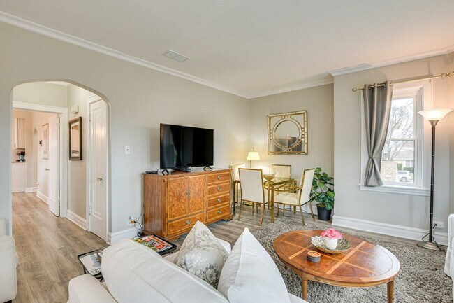 Foto del edificio - 1538 Fowler Ave