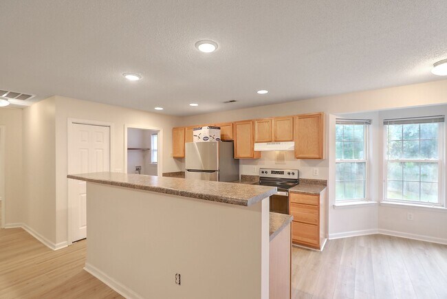 Foto del edificio - Single Story Renovated John's Island Home!!!