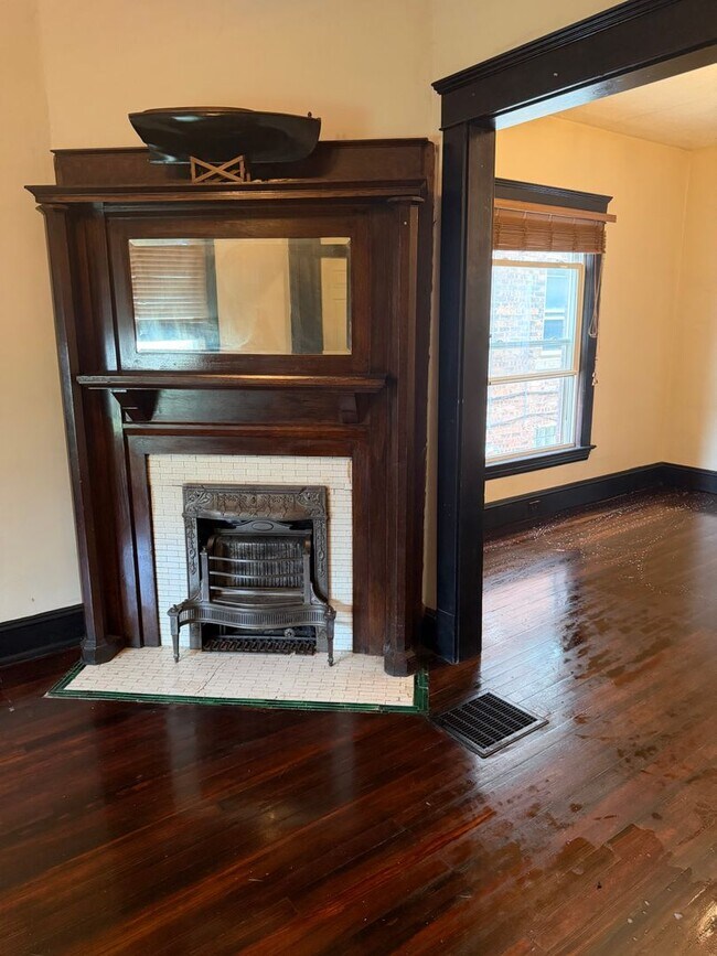 Foto del edificio - 1315 W 85th St