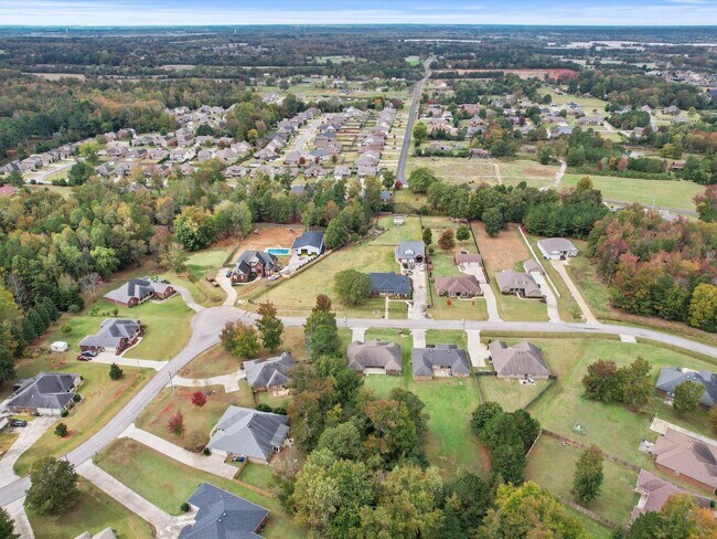 Foto del edificio - Welcome home to this beautifully updated 4-bedroom, 3-bath home located in the desirable Harvest,...