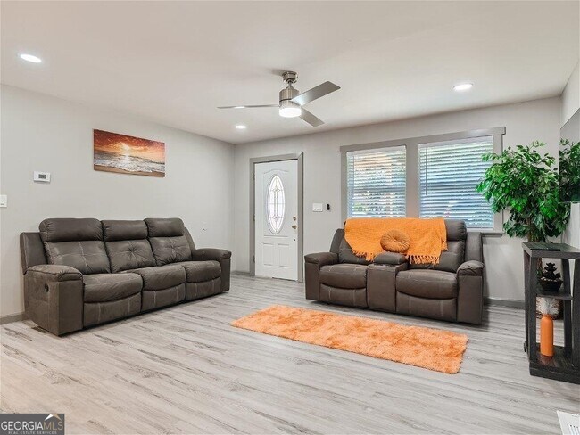 Foto del edificio - 3393 Adkins Rd NW