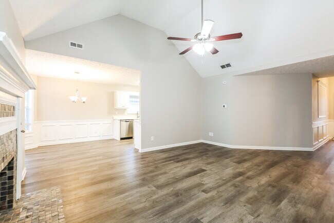 Foto del edificio - 125 Eastfield Ct