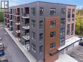 Building Photo - 88 Gibson St