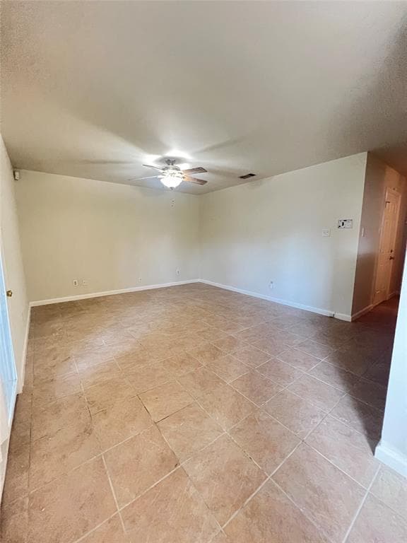 Foto del edificio - 7807 Bixler Dr