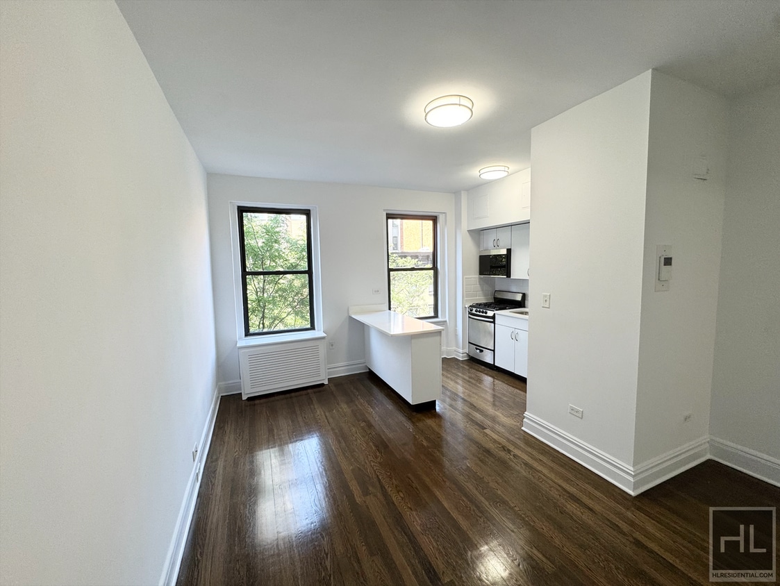 Primary Photo - WEST 12 STREET