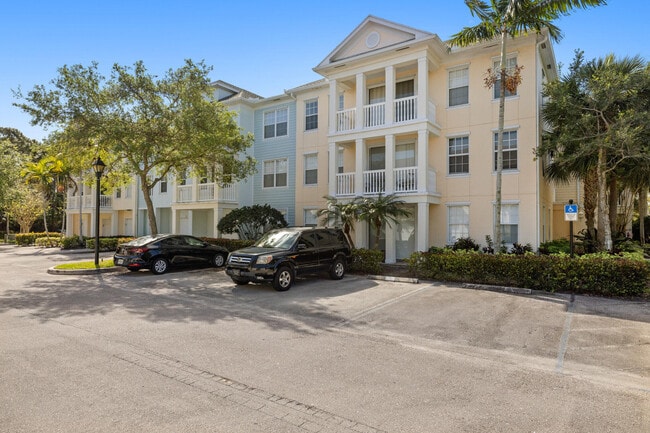 Building Photo - 225 Murcia Dr