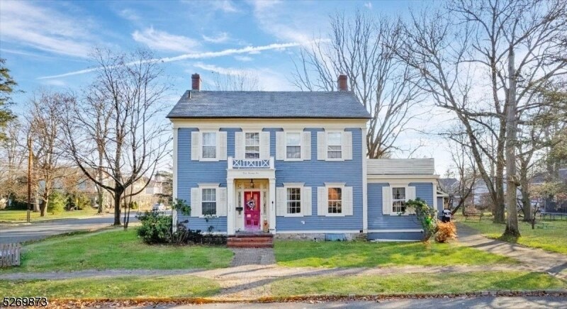 Primary Photo - 301 Hardwick St
