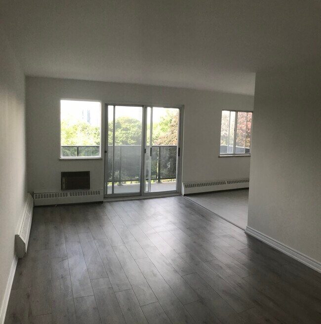 Photo du bâtiment - 70 Gulliver Rd