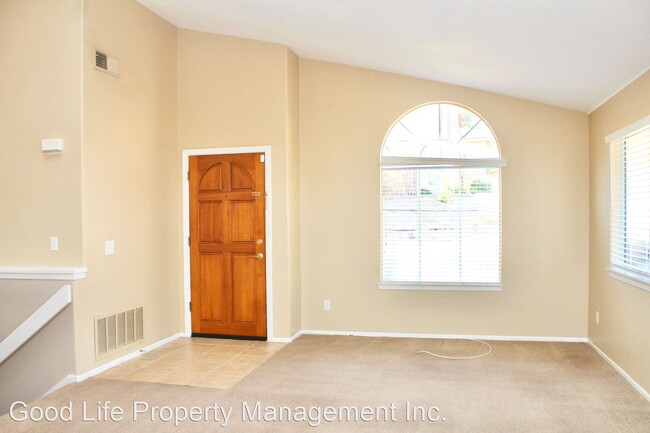 Foto del edificio - 3 br, 2.5 bath House - 913 Sonia Place