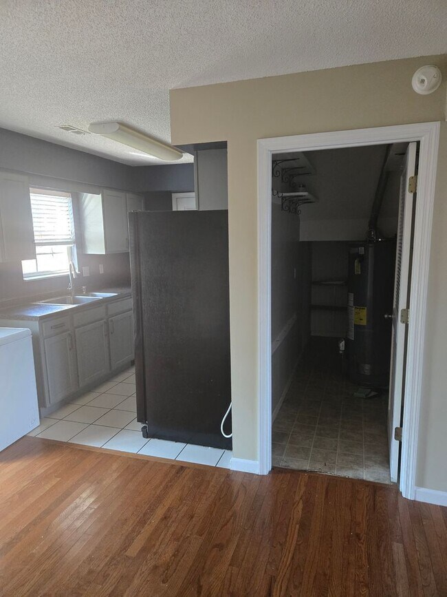Foto del edificio - Spacious 2-Bedroom Condo in Johnson City