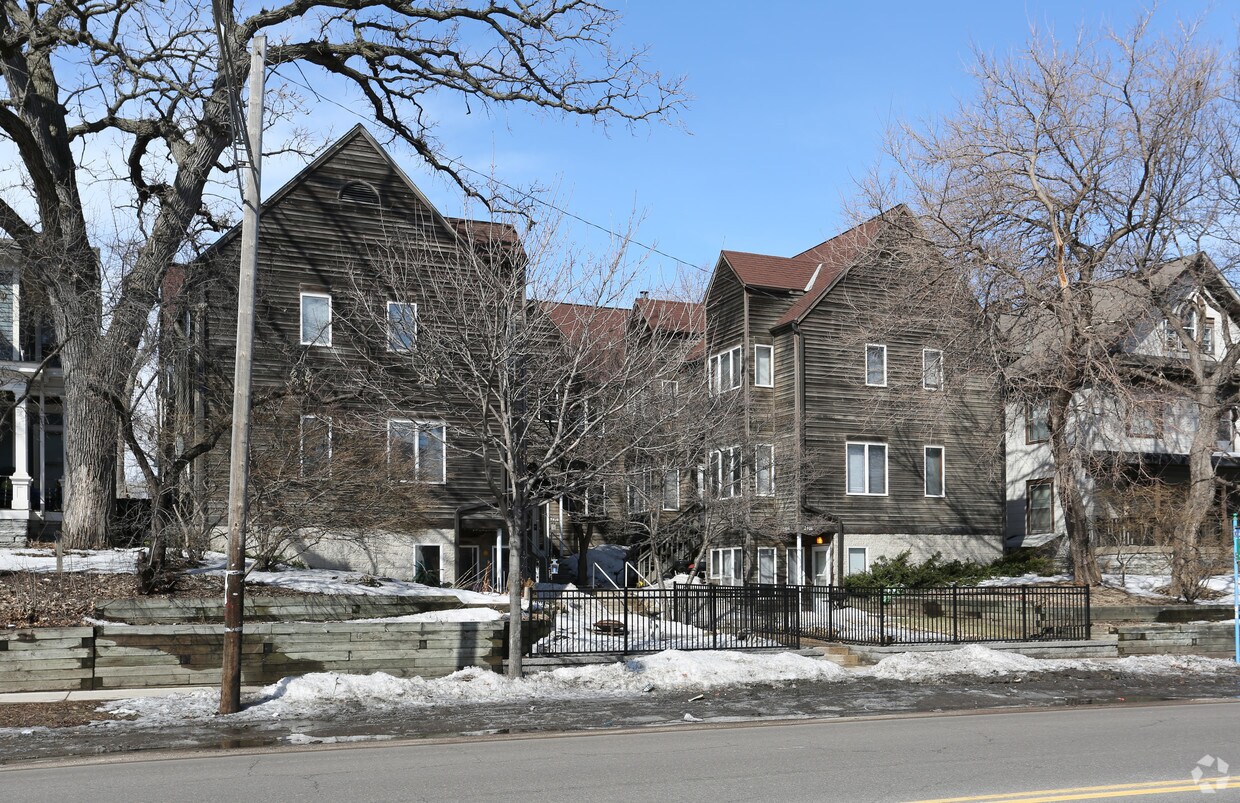 2406 Lyndale Ave S, Minneapolis, MN 55405 Apartments in Minneapolis