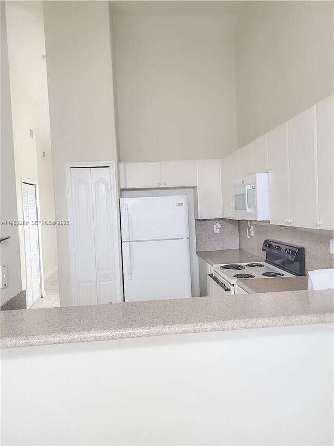 Foto del edificio - 2551 SE 16th Terrace