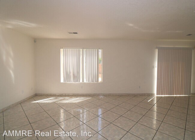Building Photo - 3 br, 2.5 bath House - 1404 Villa Candela NE