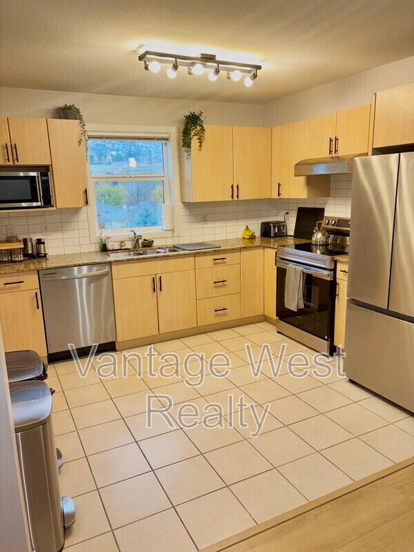 Photo principale - 571-571 Yates Rd