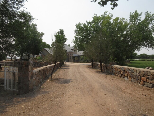 Building Photo - 210 Jaramillo Loop