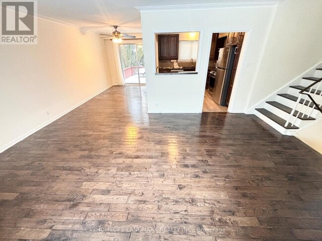 Photo du bâtiment - 27 Arrowflight Dr