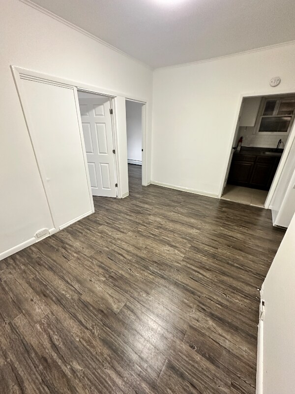 Foto del edificio - 225 Burgess Pl