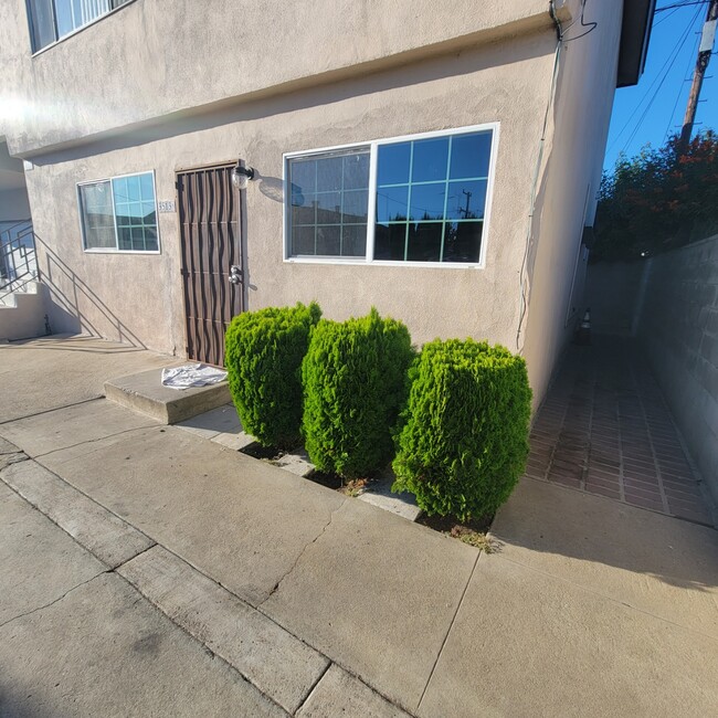 Building Photo - 3513 W 110th St